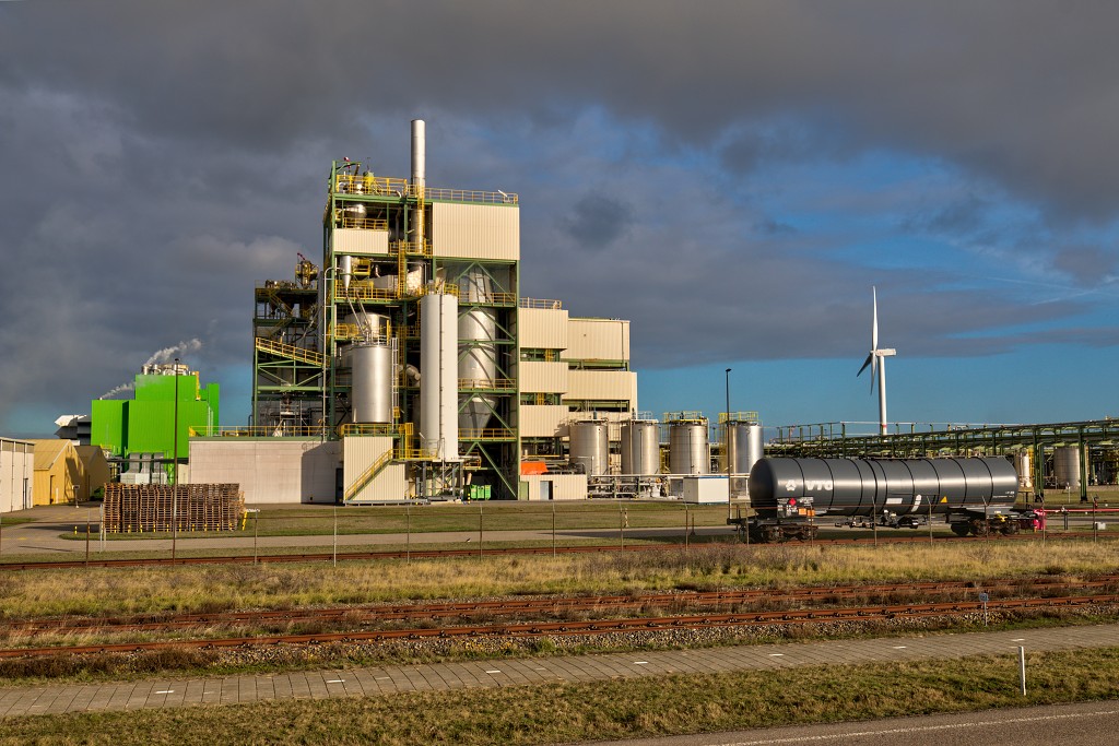 industrie europoort botlek rotterdam hdr haven industriegebied centrale maasvlakte energie opslag overslag